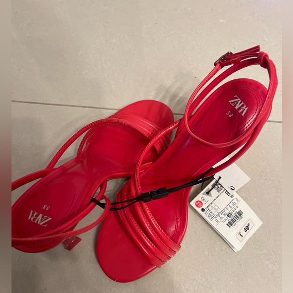 Hot pink heels - Picture 8 of 9